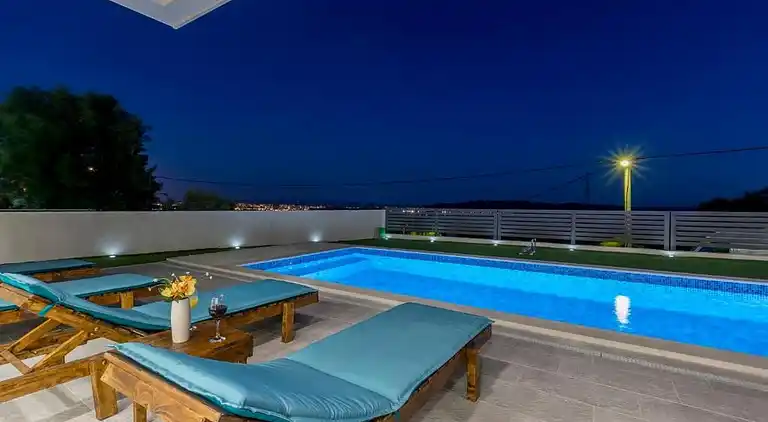 Villa in Kaštel Sućurac