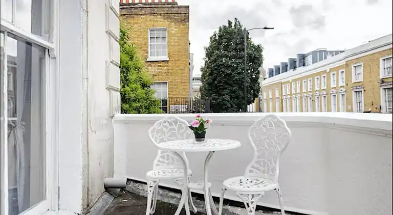 Spacious Apartment with Terrace – King’s Cross