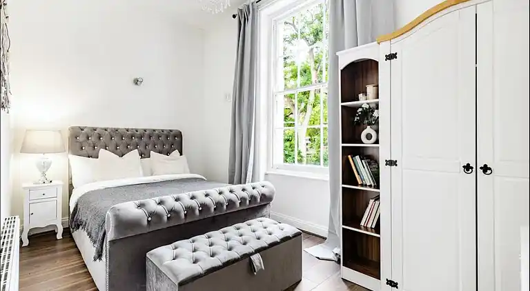 Spacious Apartment with Terrace – King’s Cross