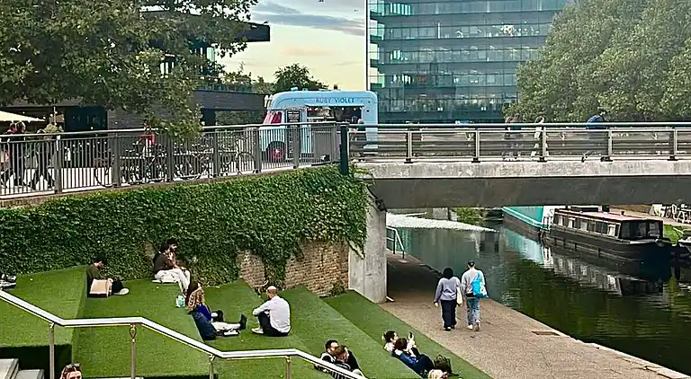 Spacious Apartment with Terrace – King’s Cross