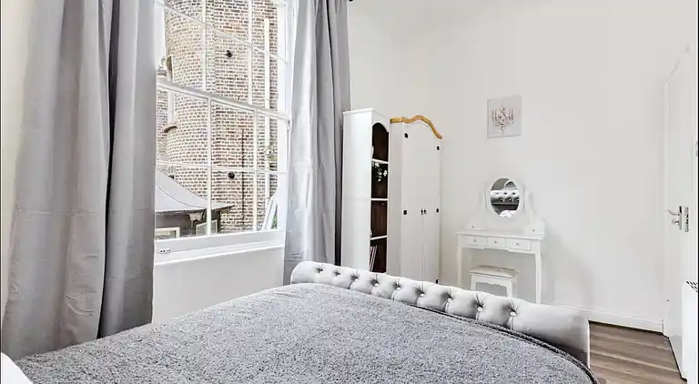 Spacious Apartment with Terrace – King’s Cross