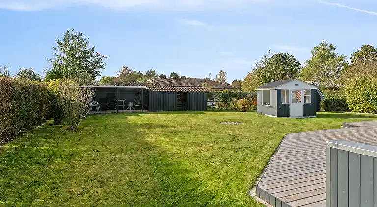 Roligt feriehus med anneks og skønne udearealer