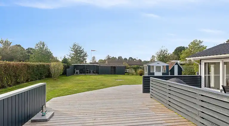 Roligt feriehus med anneks og skønne udearealer