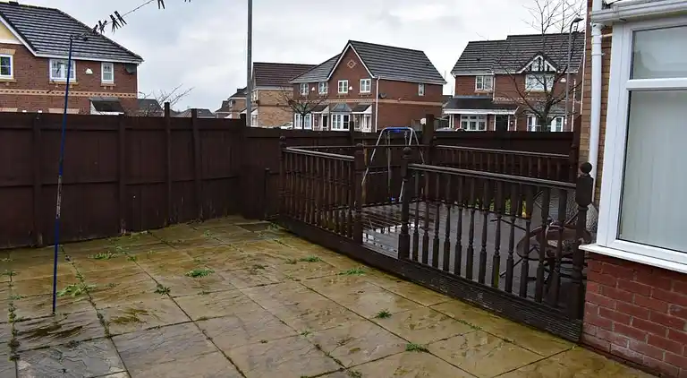 Charming Liverpool Home with gardens and parking