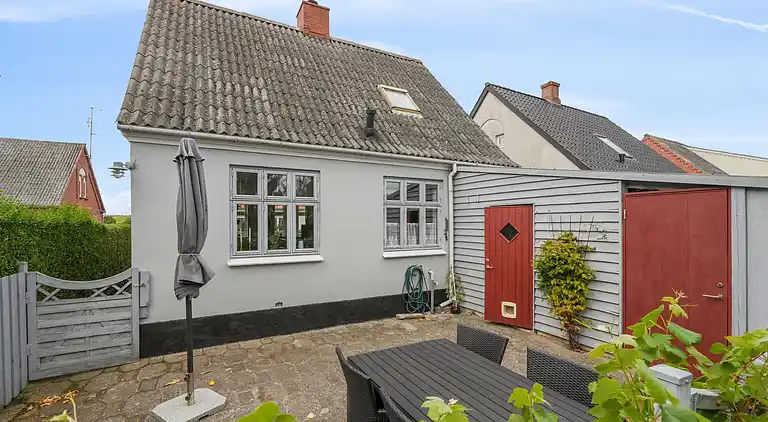 Hyggeligt byhus i hjertet af skønne Bagenkop