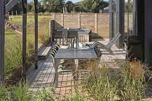 Holiday home with outdoor whirlpool, activity room and exqui