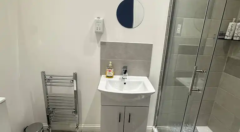 Apartment 3- 216 high Street