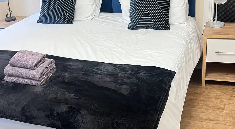 Apartment 3- 216 high Street