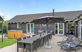 Sommerhus med pool og vildmarksbad på Als