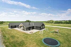 Familievenligt sommerhus ved den børnevenlige Grenå Strand