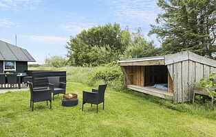 Semesterhus för 24 personer med inomhuspool i semesterparadi