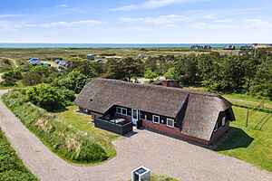 Holiday home close to the beach in Blåvand for up to 10 peop