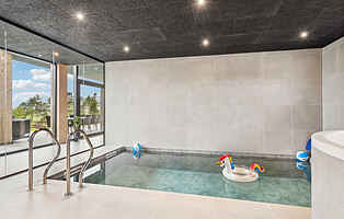 Luxus und Gemütlichkeit vereint in einem einzigartigen Poolh