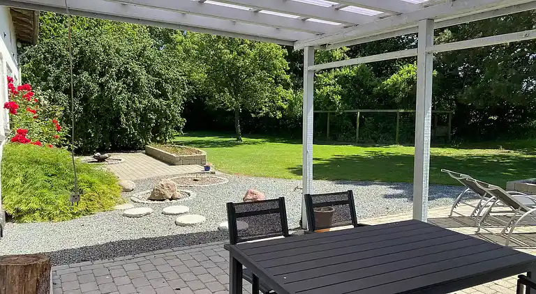 Großes Landhaus nahe Wald und Grenze