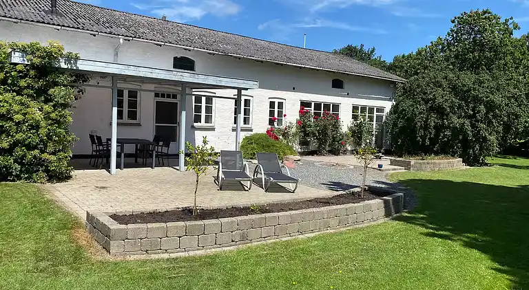 Großes Landhaus nahe Wald und Grenze