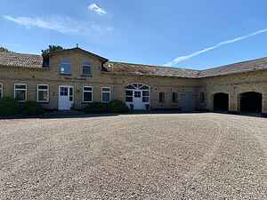 Rummeligt landhus tæt på natur og grænse