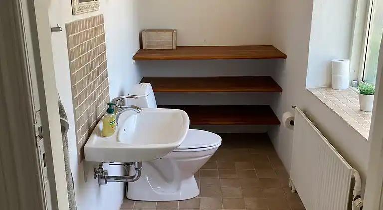 Großes Landhaus nahe Wald und Grenze