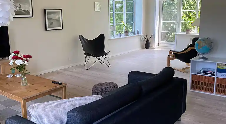 Großes Landhaus nahe Wald und Grenze