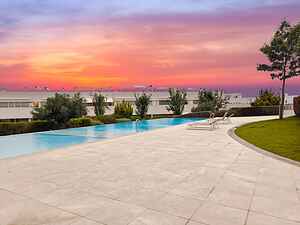 Elegant ground floor bungalow in La Coronelita, Los