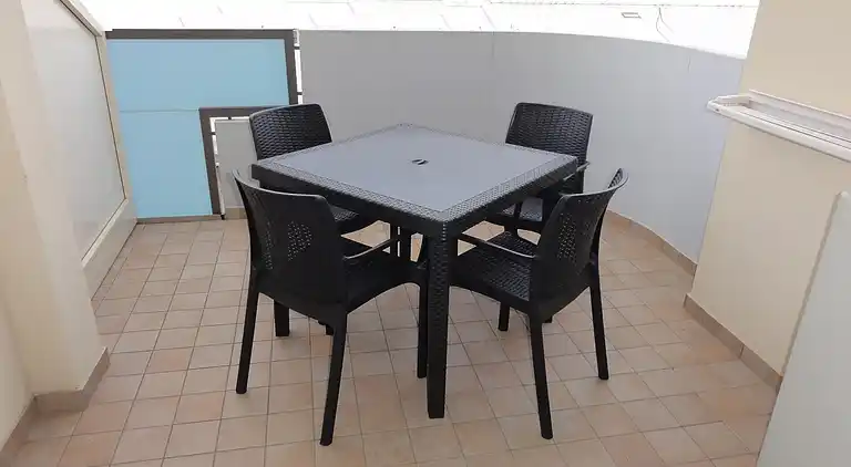 Bibione apartment with pool and solarium access