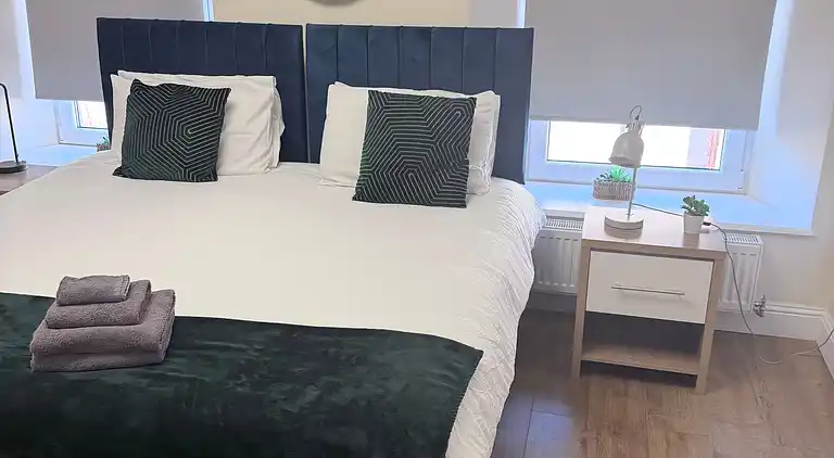 Apartment 3- 216 high Street