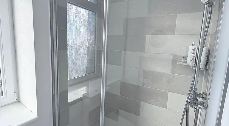 Apartment 3- 216 high Street