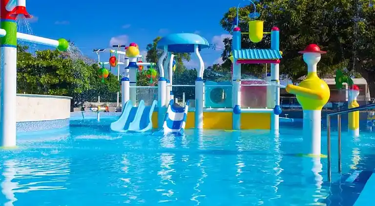 Bubble Glamping, Kingsize-Bett, wir haben 8 solcher