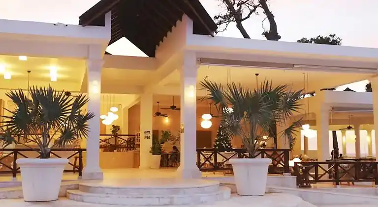 Bubble Glamping, Kingsize-Bett, wir haben 8 solcher