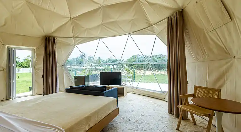 Bubble Glamping, Kingsize-Bett, wir haben 8 solcher