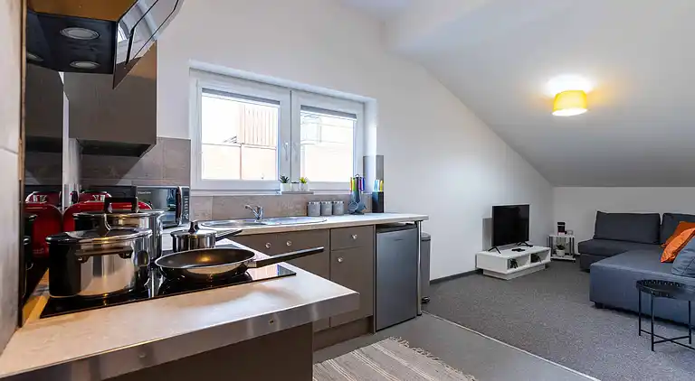 The Elderns • Netflix • Shop • Kostenlose Parkplätze • A1