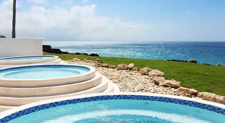 Bubble Glamping, Kingsize-Bett, wir haben 8 solcher