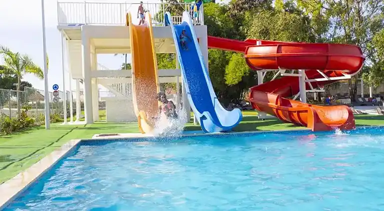 Bubble Glamping, Kingsize-Bett, wir haben 8 solcher