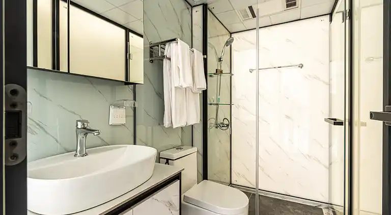 Bubble Glamping, Kingsize-Bett, wir haben 8 solcher