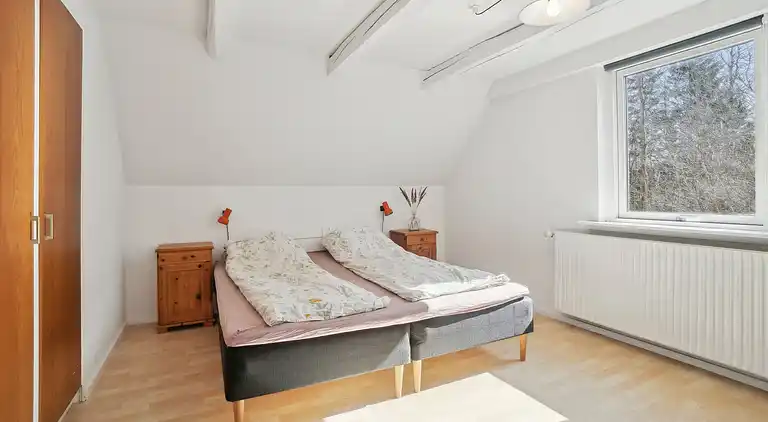 Geräumiges Ferienhaus auf großem Naturgrund