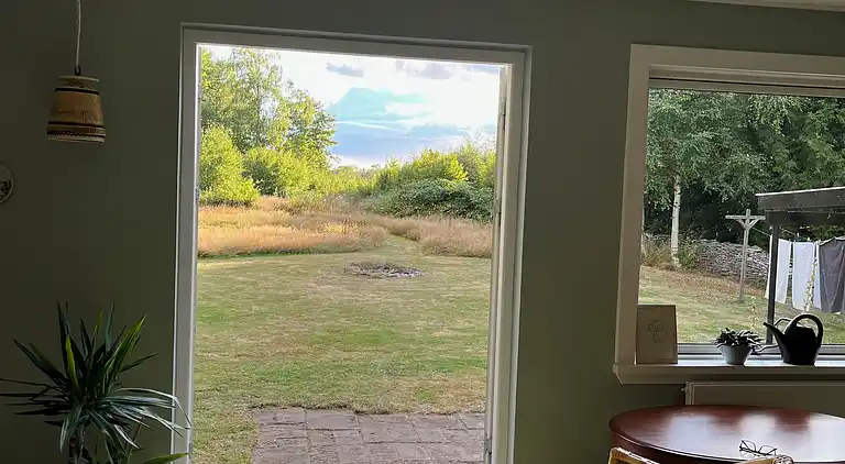 Geräumiges Ferienhaus auf großem Naturgrund