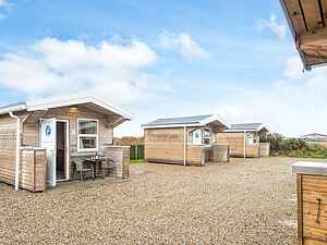 Familiehytte med bad og toilet