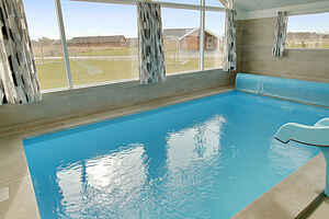 Luksus poolhus ved Marielyst med aktiviteter