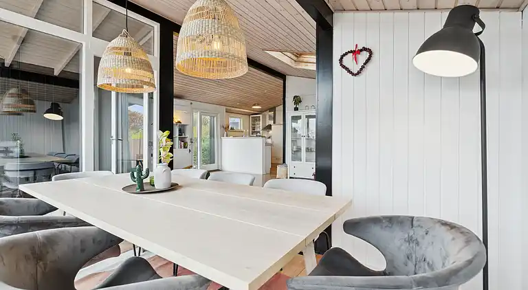 Lovely bright cottage near Karrebæksminde