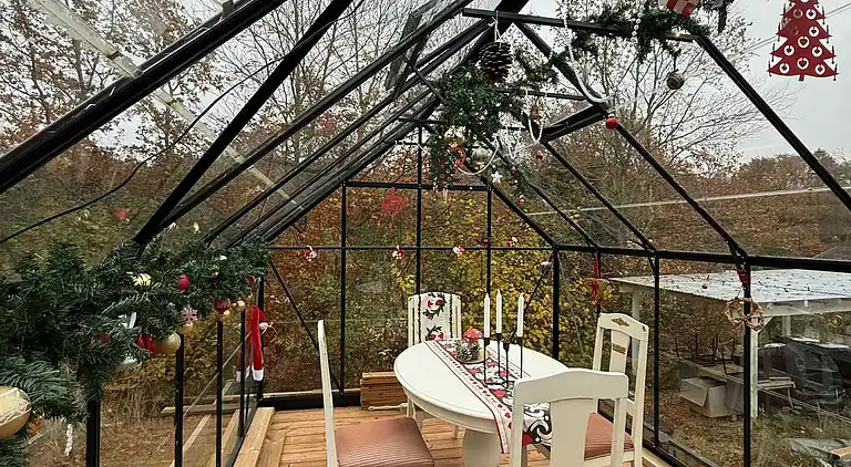 Schwedisch inspiriert mit schönem Wald nebenan