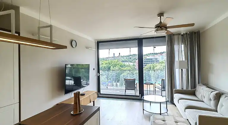 Kostenlose Parkplätze, modernes Apartment in Smichov mit