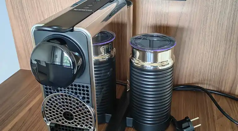 Kostenlose Parkplätze, modernes Apartment in Smichov mit