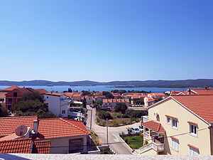 Two bedroom apartment with terrace and sea view Sveti Filip