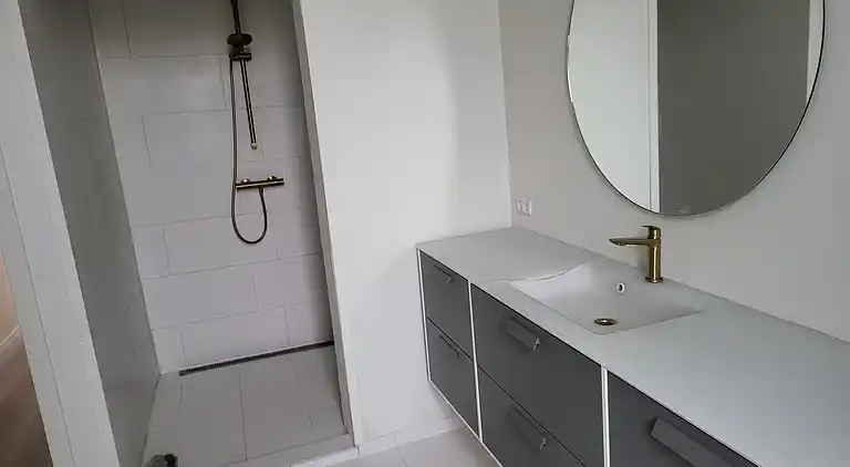 Nybygget sommerhus med havudsigt og spa