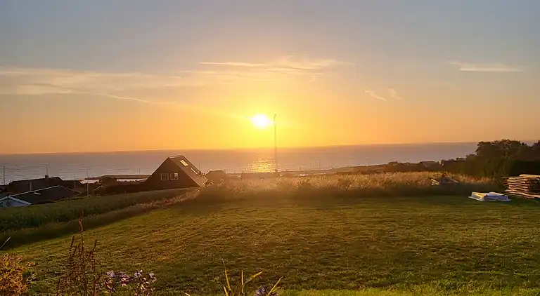 Nybygget sommerhus med havudsigt og spa