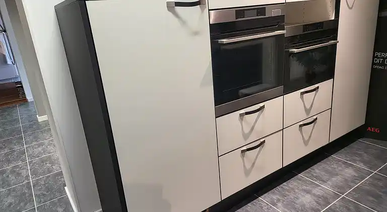 Nybygget sommerhus med havudsigt og spa