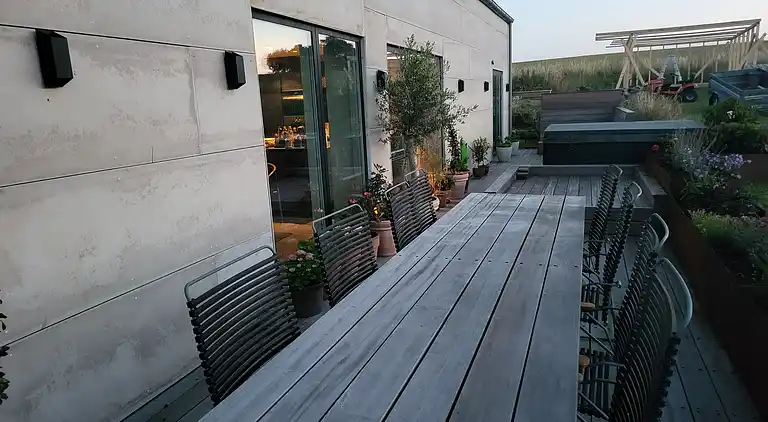 Nybygget sommerhus med havudsigt og spa