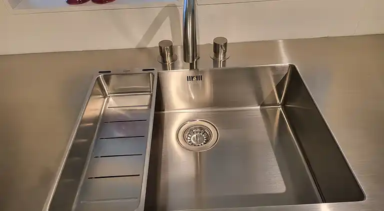 Nybygget sommerhus med havudsigt og spa