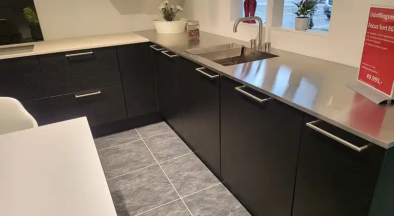 Nybygget sommerhus med havudsigt og spa