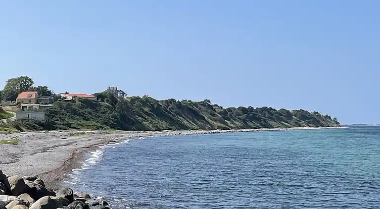 Ferienhaus mit Pool, Terrassen und Strandnähe