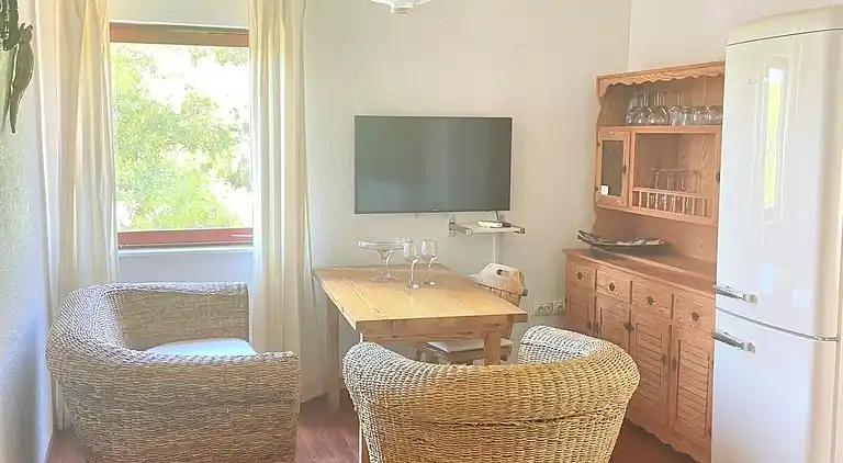 Two bedroom apartment with terrace and sea view Rukavac, Vis